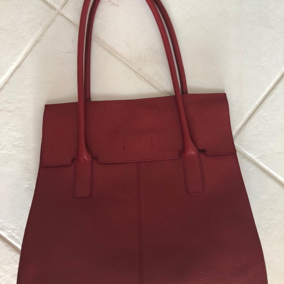 BANANA REPUBLIC PEBBLED LEATHER RED PURSE - Picture 2 of 9
